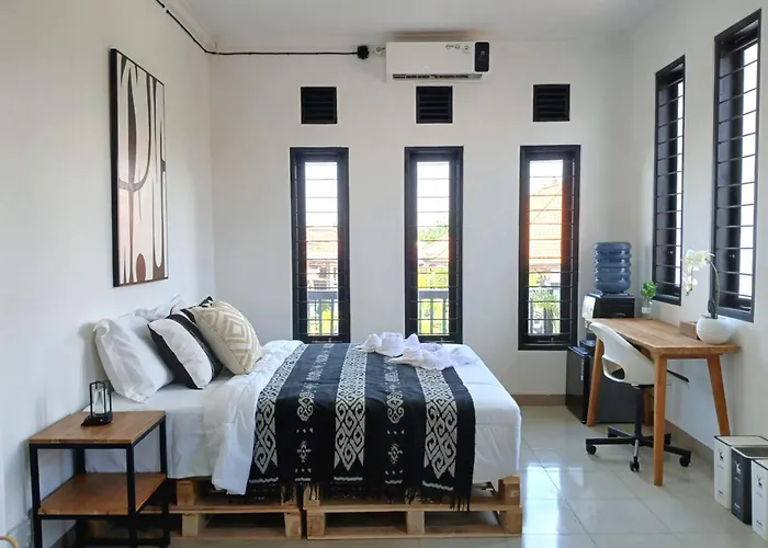Place To - Cozy Living Seminyak